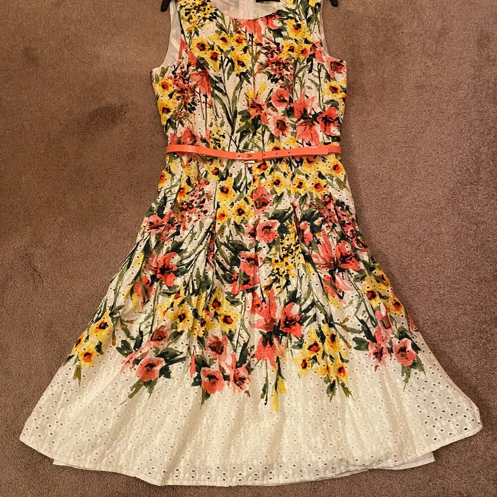 Tommy Hilfiger Sleeveless, Floral Dress with lining; size 6; Super pretty!
